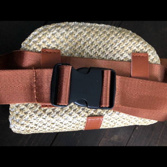 Boho Nomad Straw Travelers Fanny Pack - Picture 7 of 7